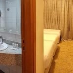 toilet-hotel-safwat-al-madina-370x208